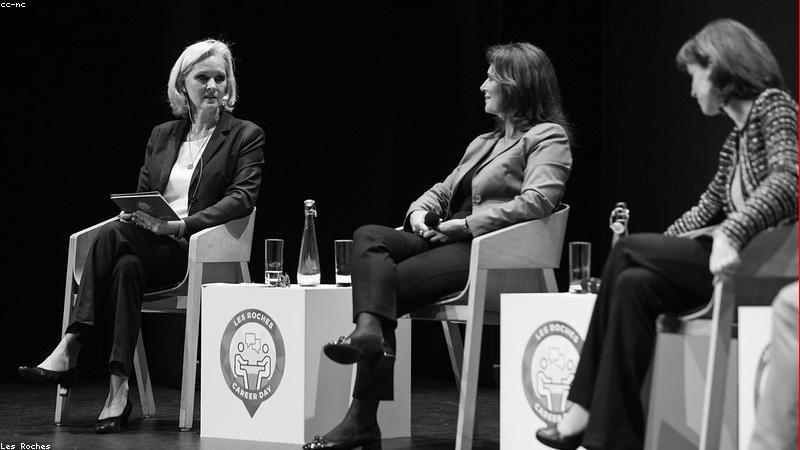 IT業界への転職を考える男性